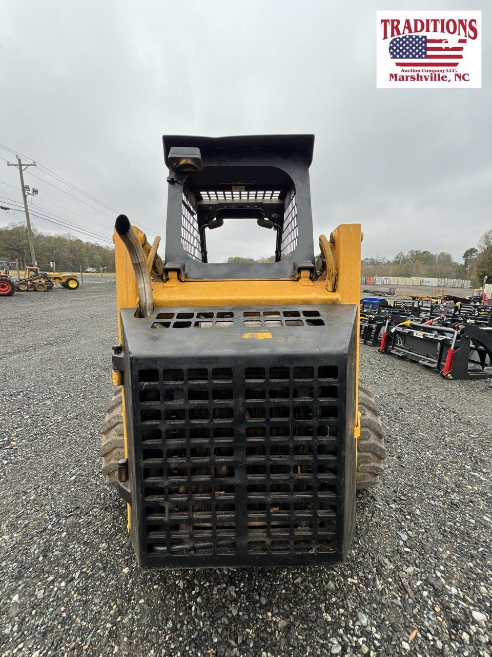 MAHTO L-1300 Skidsteer