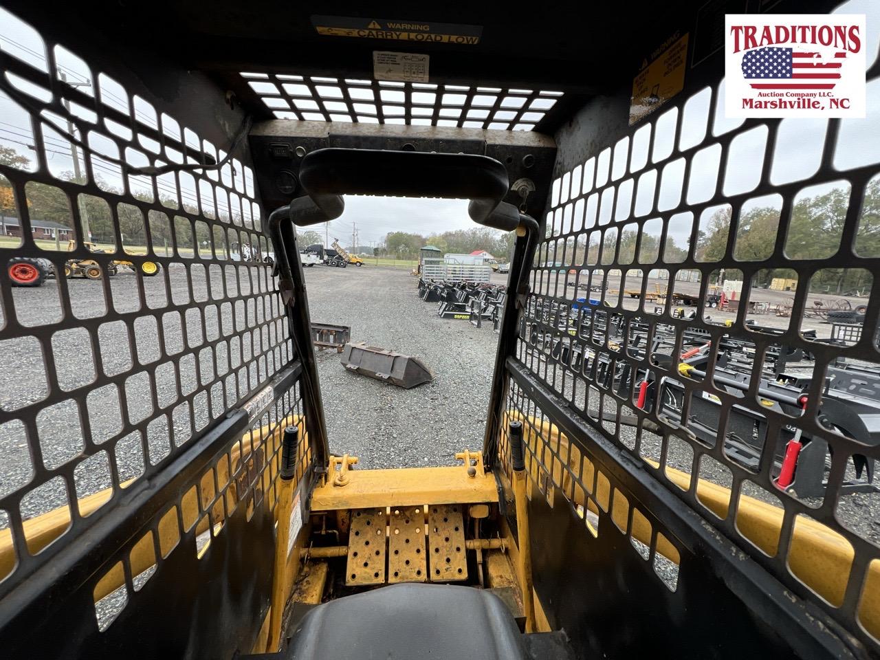 MAHTO L-1300 Skidsteer