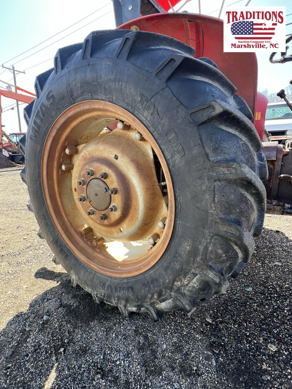 Massey Ferguson 253 with 232 Loader