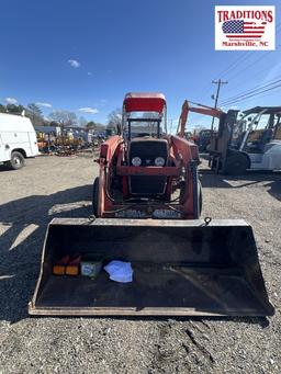 Massey Ferguson 253 with 232 Loader