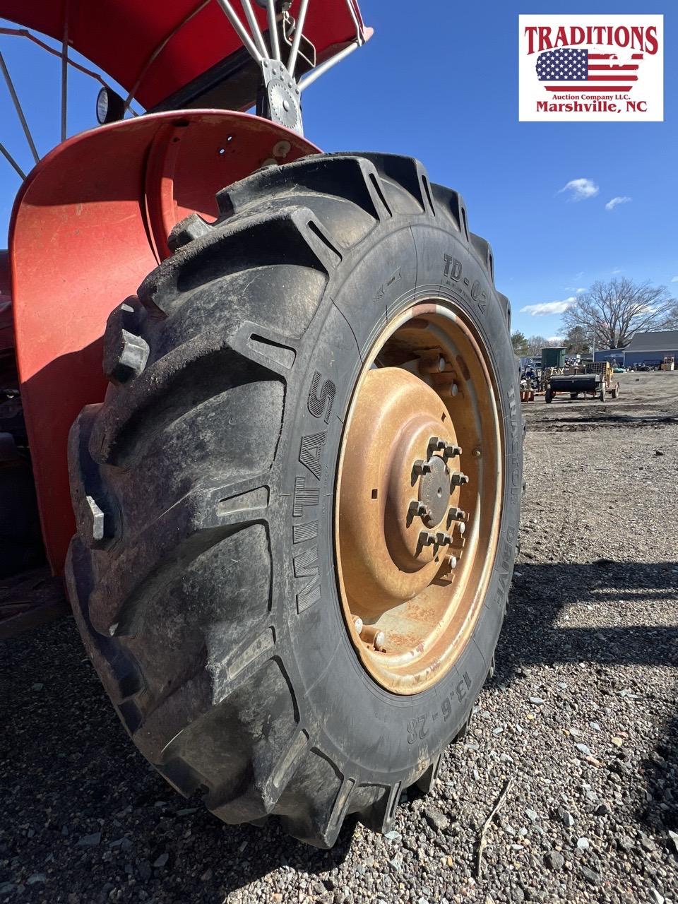 Massey Ferguson 253 with 232 Loader