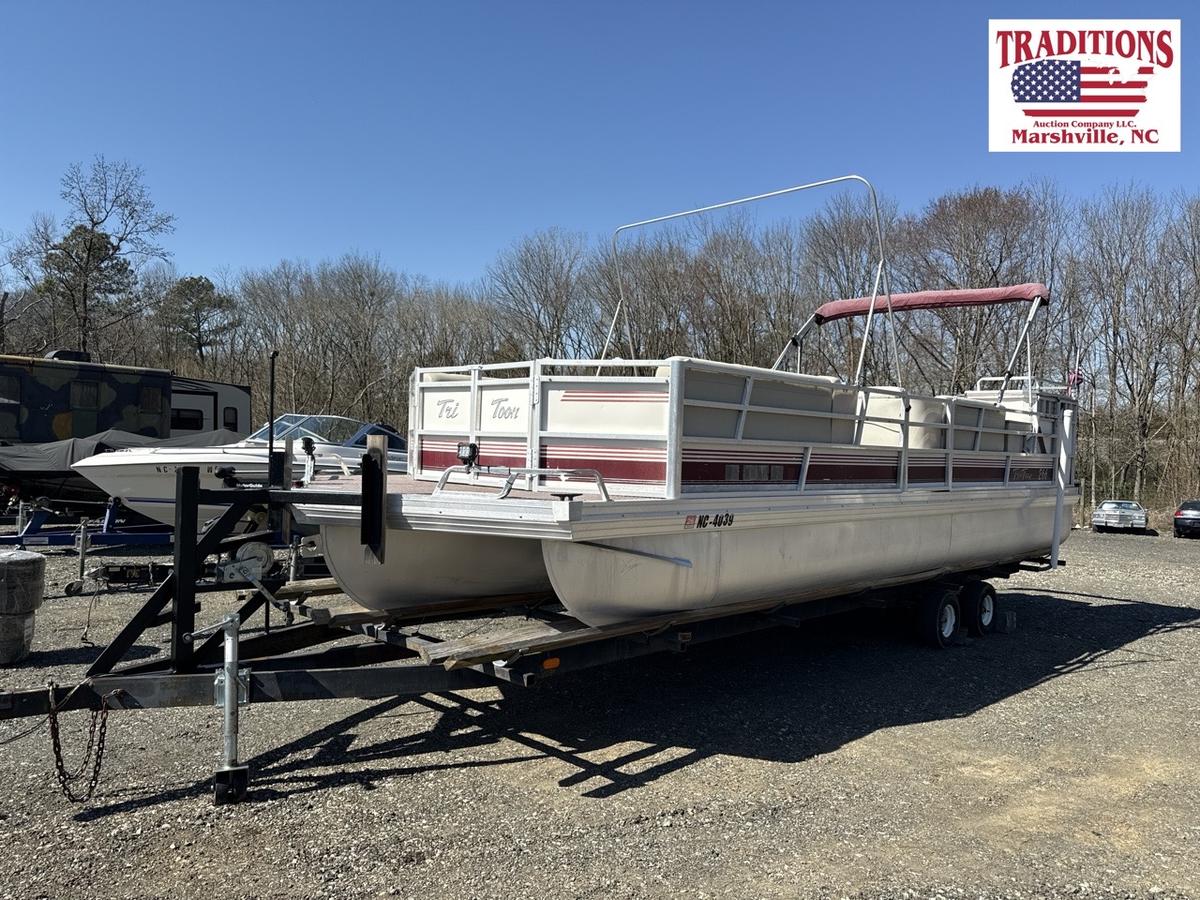 1992 JC Mfg 26ft TriToon 266 Boat HULL E292