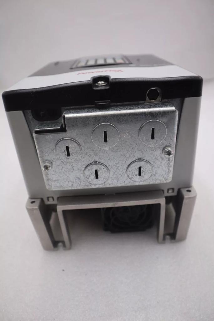 ALLEN BRADLEY 20AD8P0A3AYNANC0 POWERFLEX 5 HP DRIVE NEW