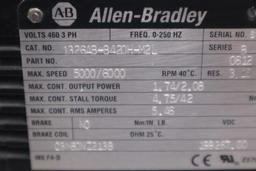 ALLEN BRADLEY 1326AB-B420H-M2L SERVO MOTOR AC PERMANENT MAGNET