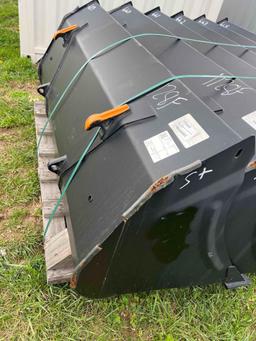 73 inch bucket with teeth quantity 1