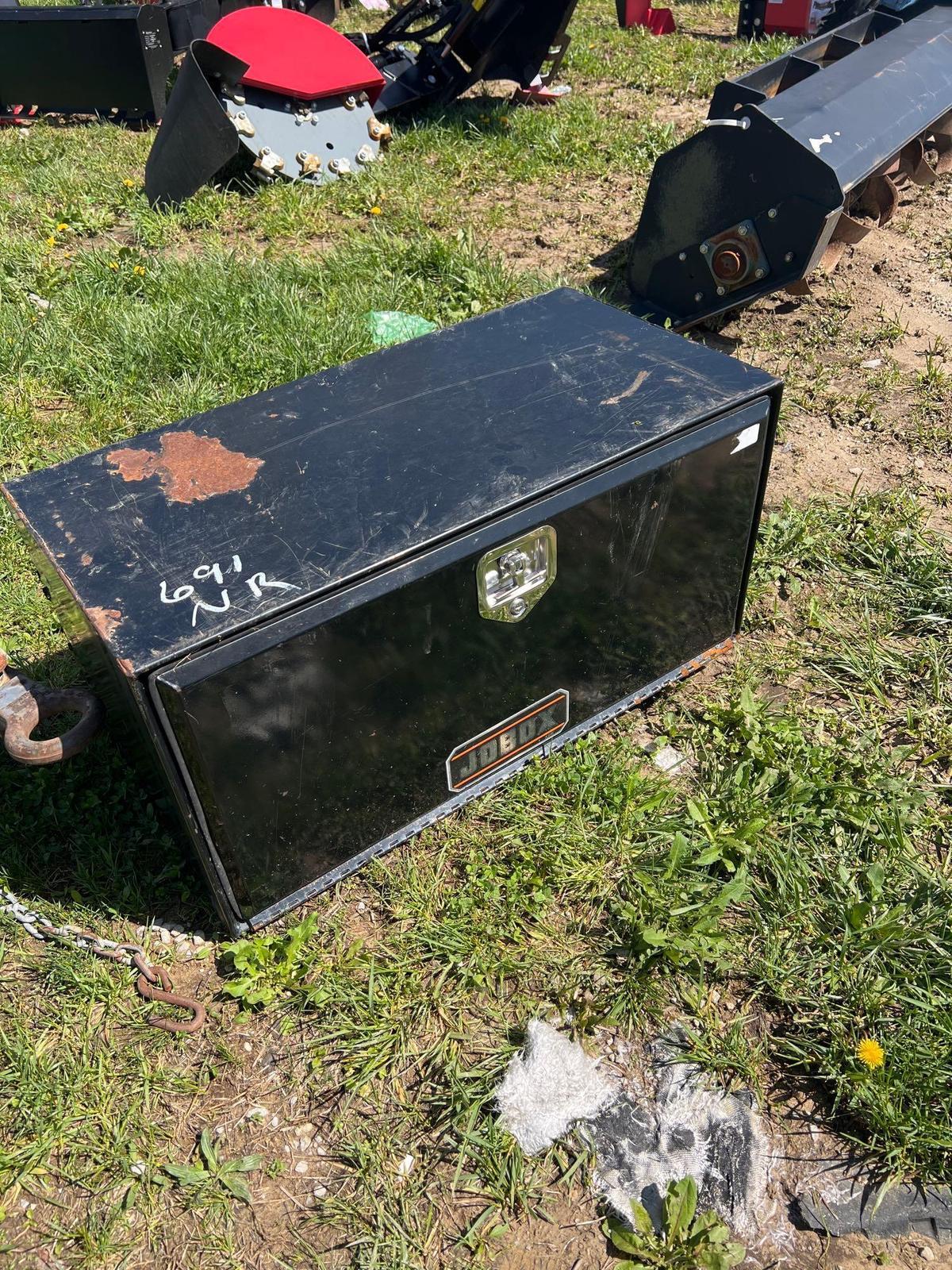 tool box 18 inches x 3 foot