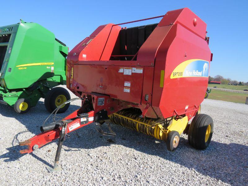 2011 NH BR7090 ROUND BALER