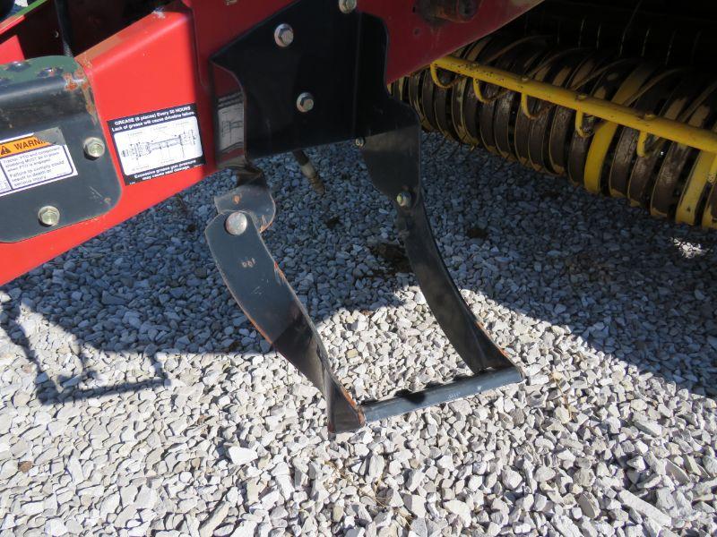 2011 NH BR7090 ROUND BALER