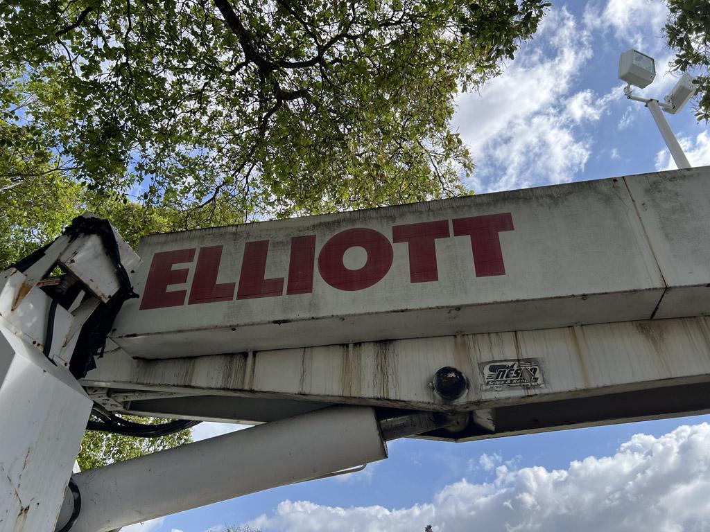 2001 Sterling Cab & Chassis Bucket Truck