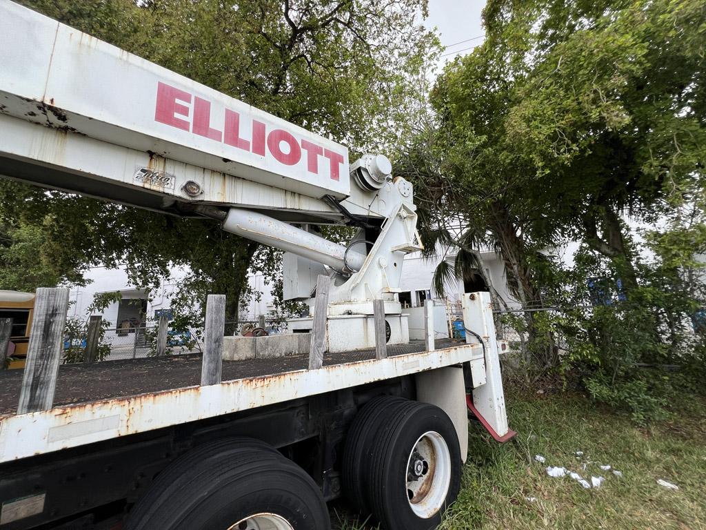 2001 Sterling Cab & Chassis Bucket Truck