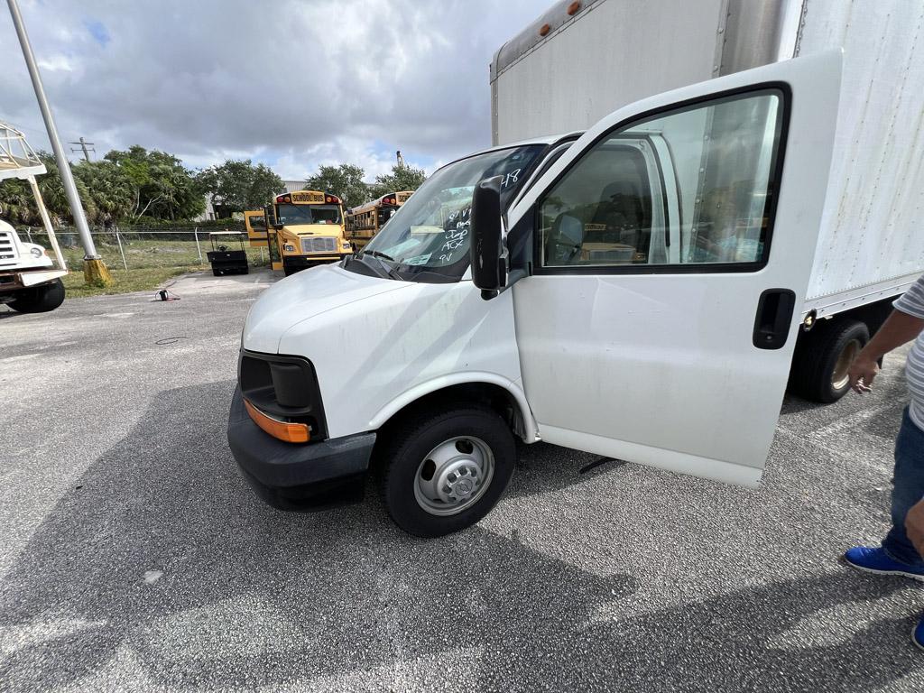 2007 Chevrolet 3500 Cab & Chassis High Cube Van