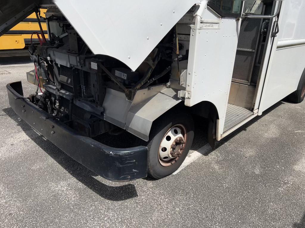 2007 Ford E-450 Cab & Chassis Step Van