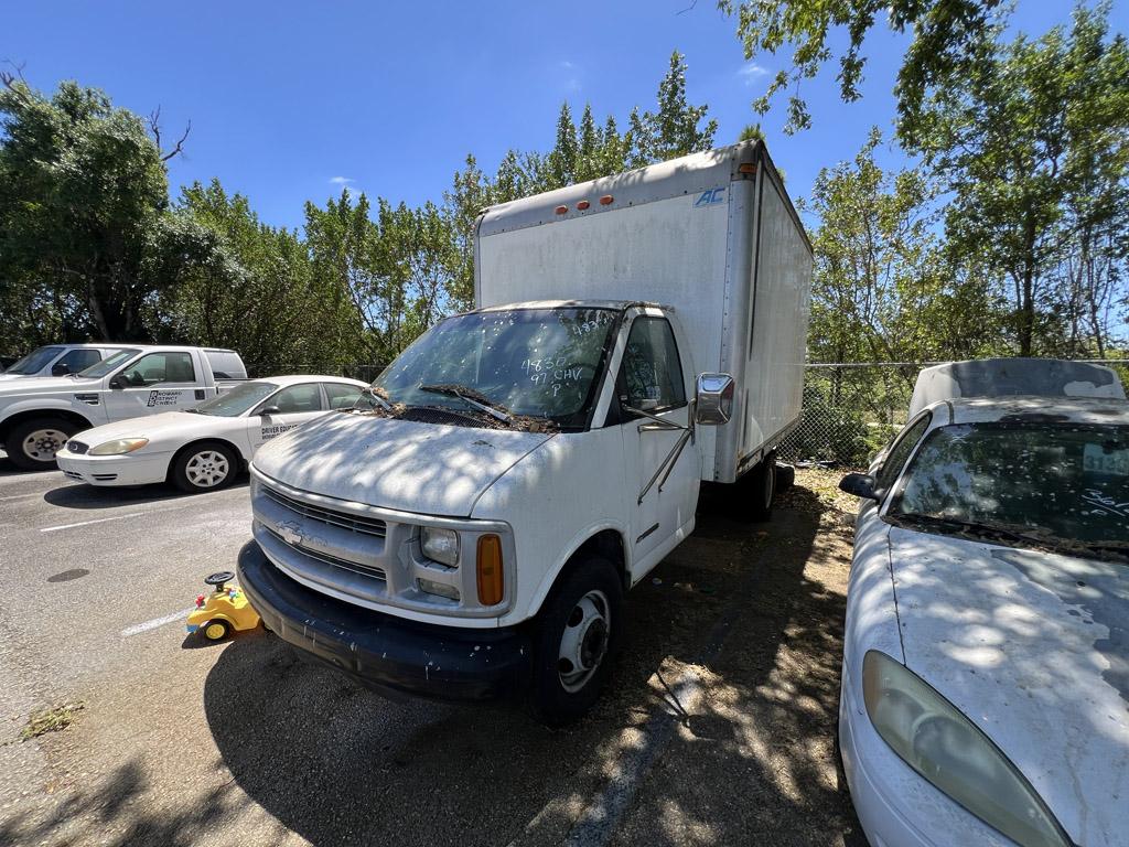 1997 Chevrolet 3500 Cab & Chassis High Cube Van