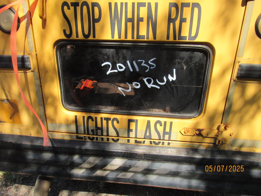 2001 International Amtran School Bus