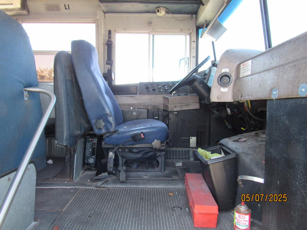2001 International Amtran School Bus