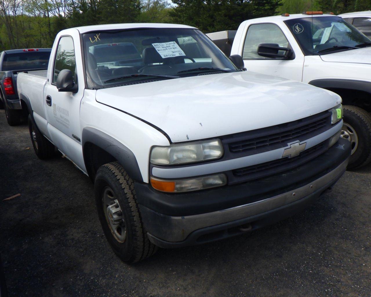 2000 Chevrolet Silverado 2500 Reg Cab   w/Tommy Gate Liftgate s/n:362022