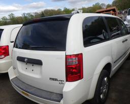 2010 DODGE Grand Caravan w/Shelving (NO REAR SEATS) s/n:174490