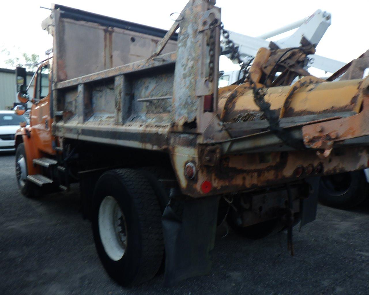 1999 FREIGHTLINER FL80 Dump Truck w/Plow   6 spd s/n:B17472