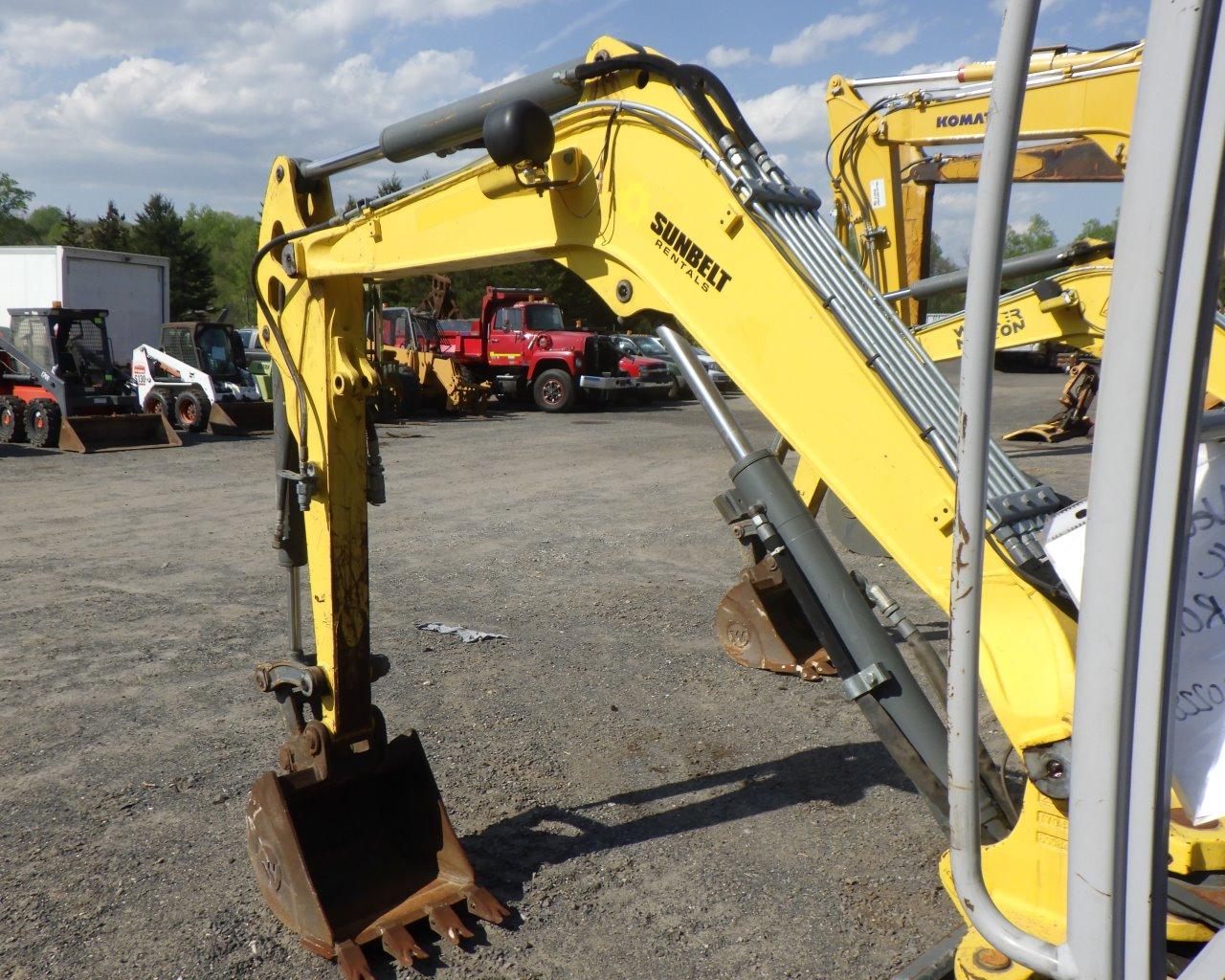 WACKER NEUSEN EZ28 Hyd Excavator w/Bucket   Blade   ROPS   Rubber Tracks