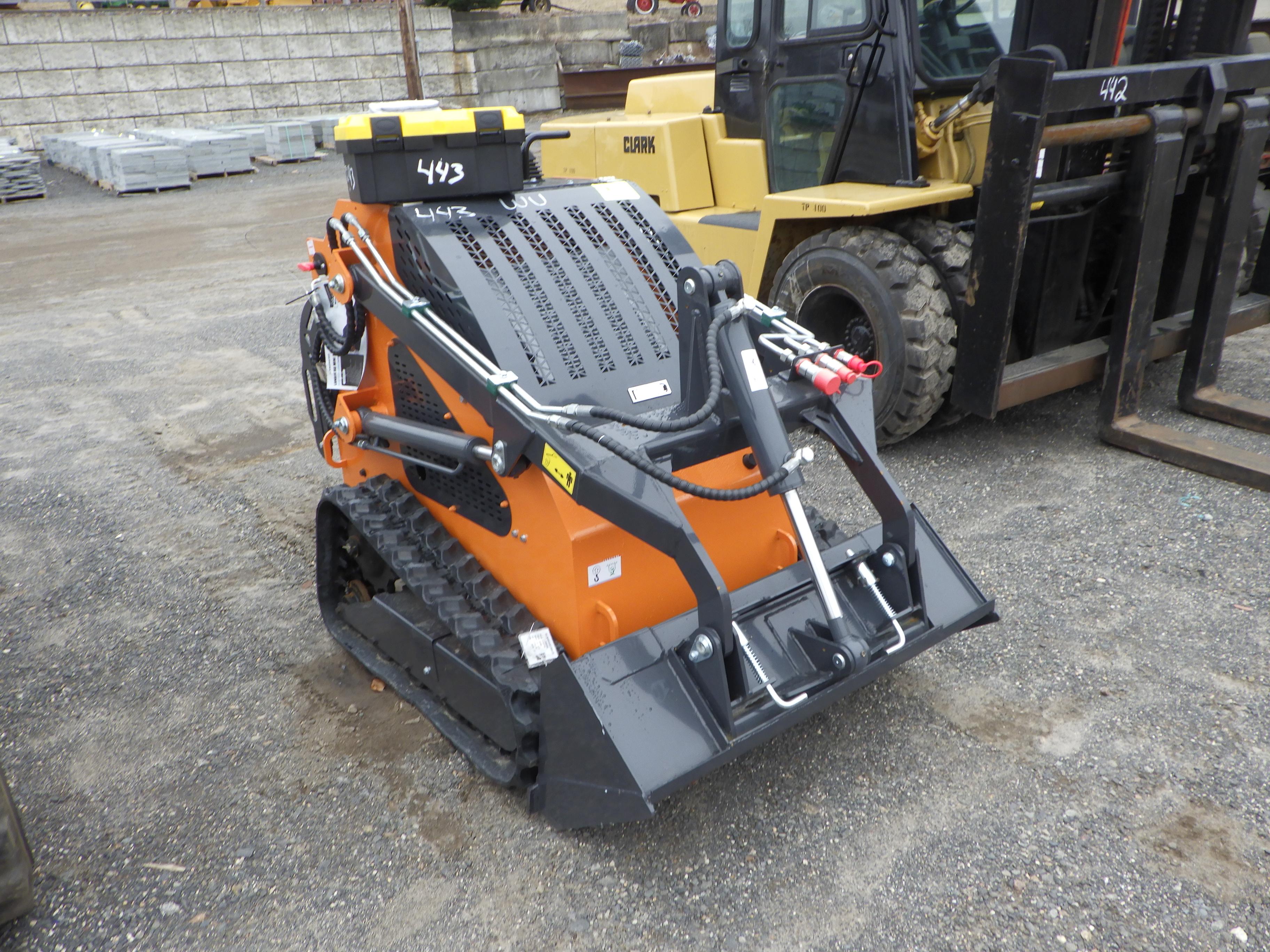 UNUSED LANDHERO Mini Skidsteer Loader