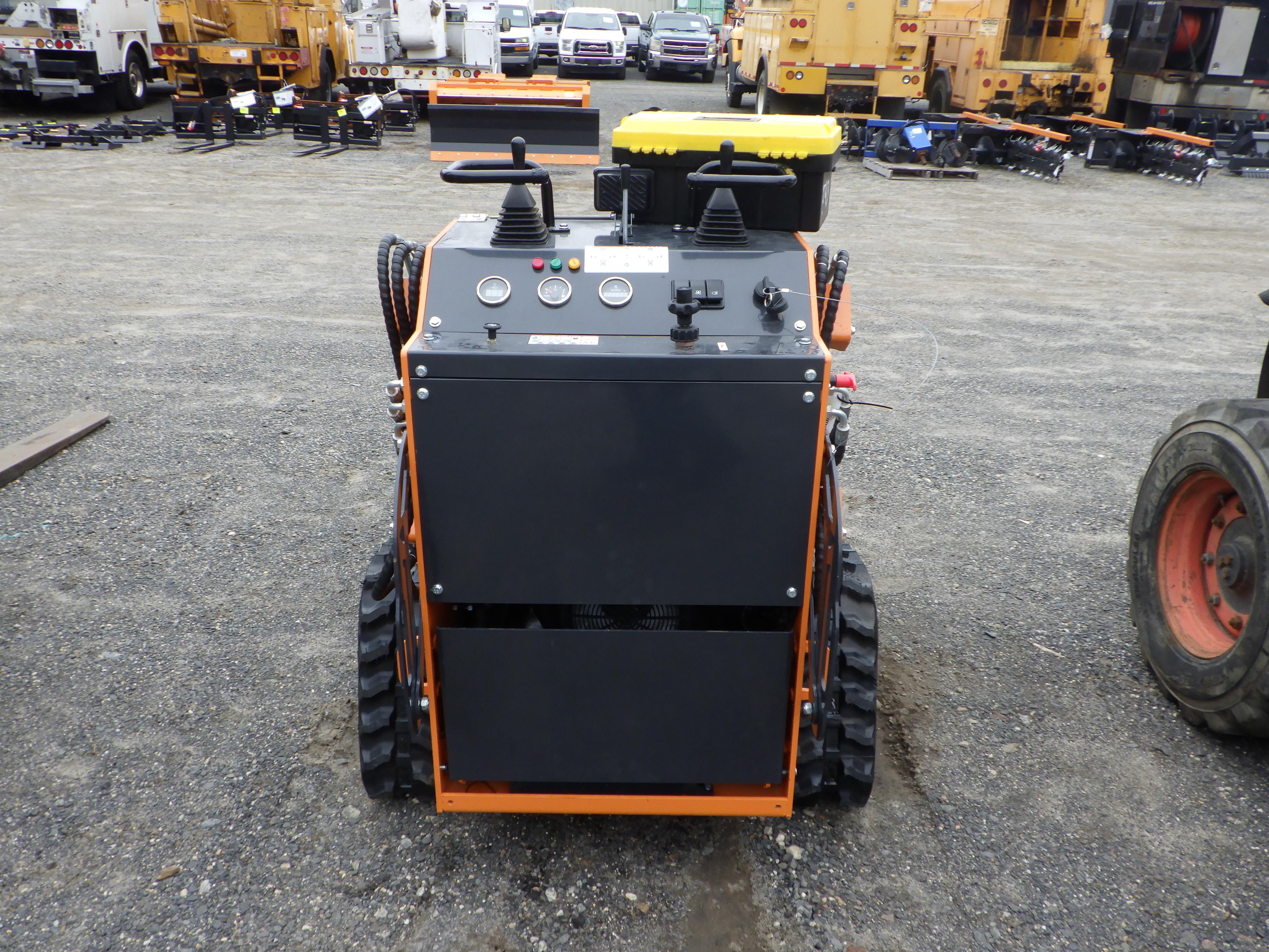 UNUSED LANDHERO Mini Skidsteer Loader