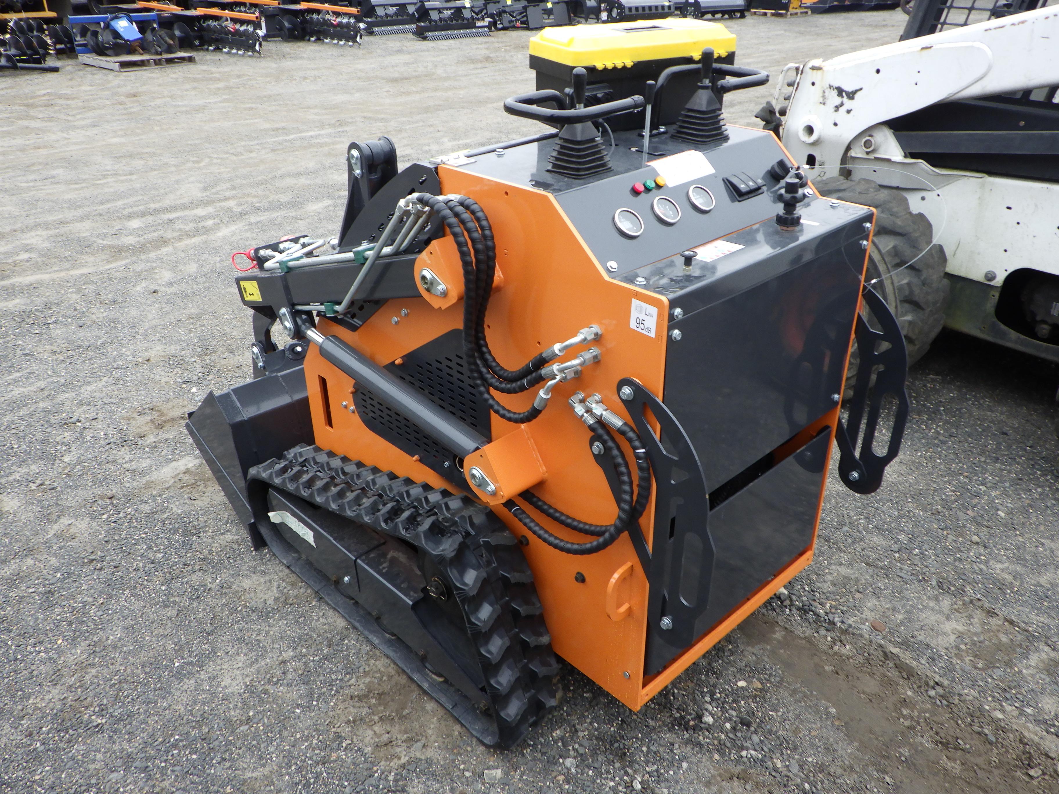 UNUSED LANDHERO Mini Skidsteer Loader
