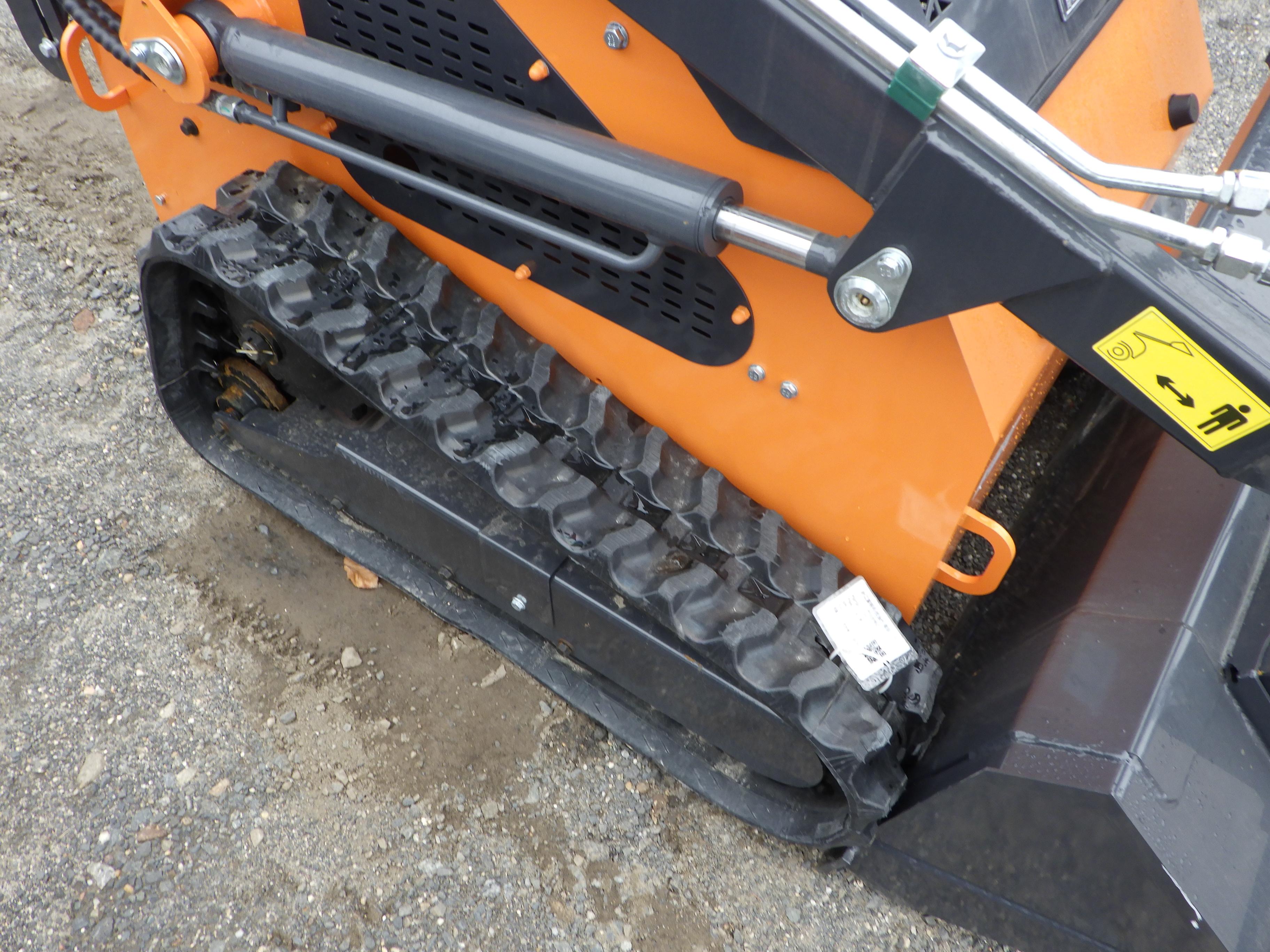 UNUSED LANDHERO Mini Skidsteer Loader