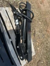 GIYI 3 Ton  Hydraulic Thumb Clamp