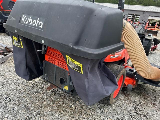 Kubota ZH-227 60in cut with bagger.