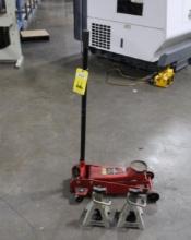H.D. SERVICE JACK, 3 T. cap., w/ jack stands
