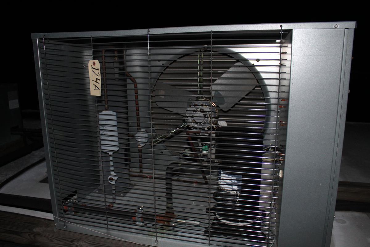 Russell Compressor Model Hl0315m44-e Serial E12l00634960005001 3-phase -20° To 30°