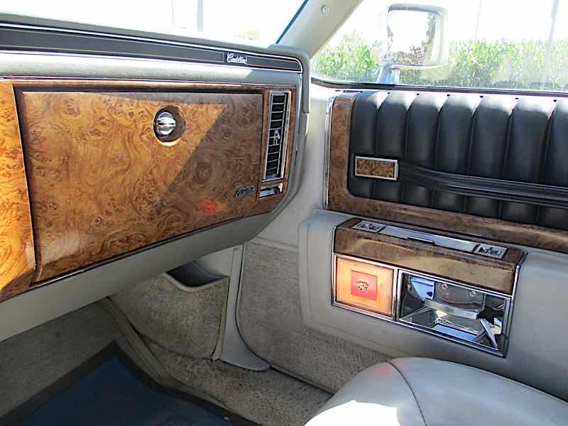 CADILLAC COUP DEVILLE