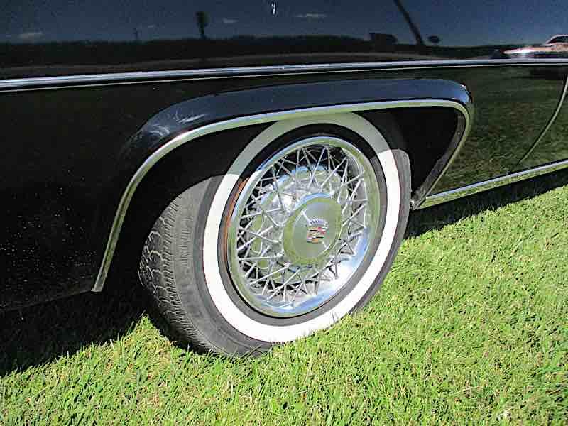 CADILLAC COUP DEVILLE