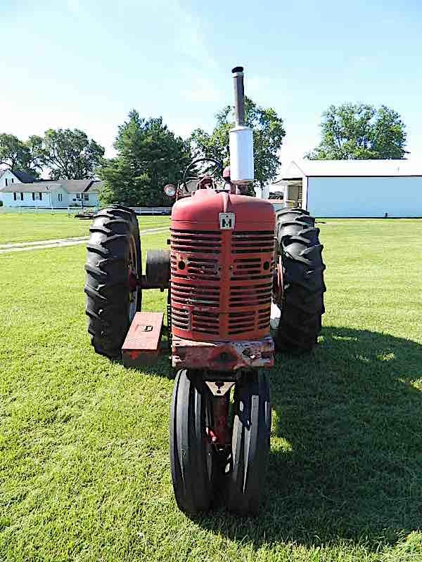 IH SUPER MTA TRACTOR