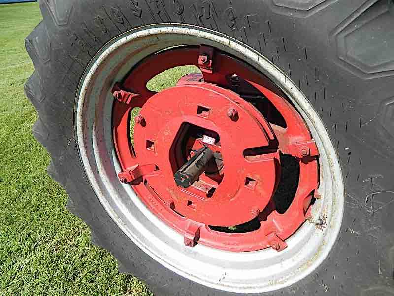 IH SUPER MTA TRACTOR