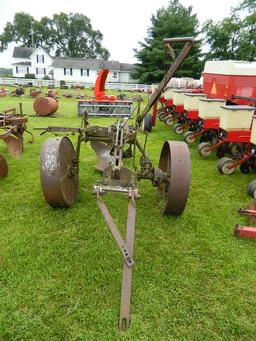 IH BREAKING PLOW