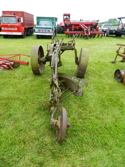 IH BREAKING PLOW