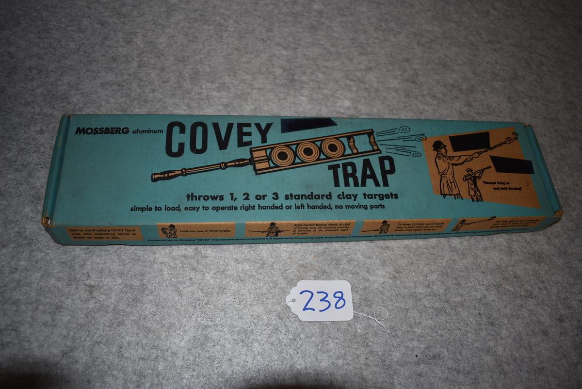 Mossberg – Aluminum Covey Trap Mod. C1 – Throws Up to 3 Standard Clay Targets – w/Original Box & Man