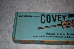 Mossberg – Aluminum Covey Trap Mod. C1 – Throws Up to 3 Standard Clay Targets – w/Original Box & Man