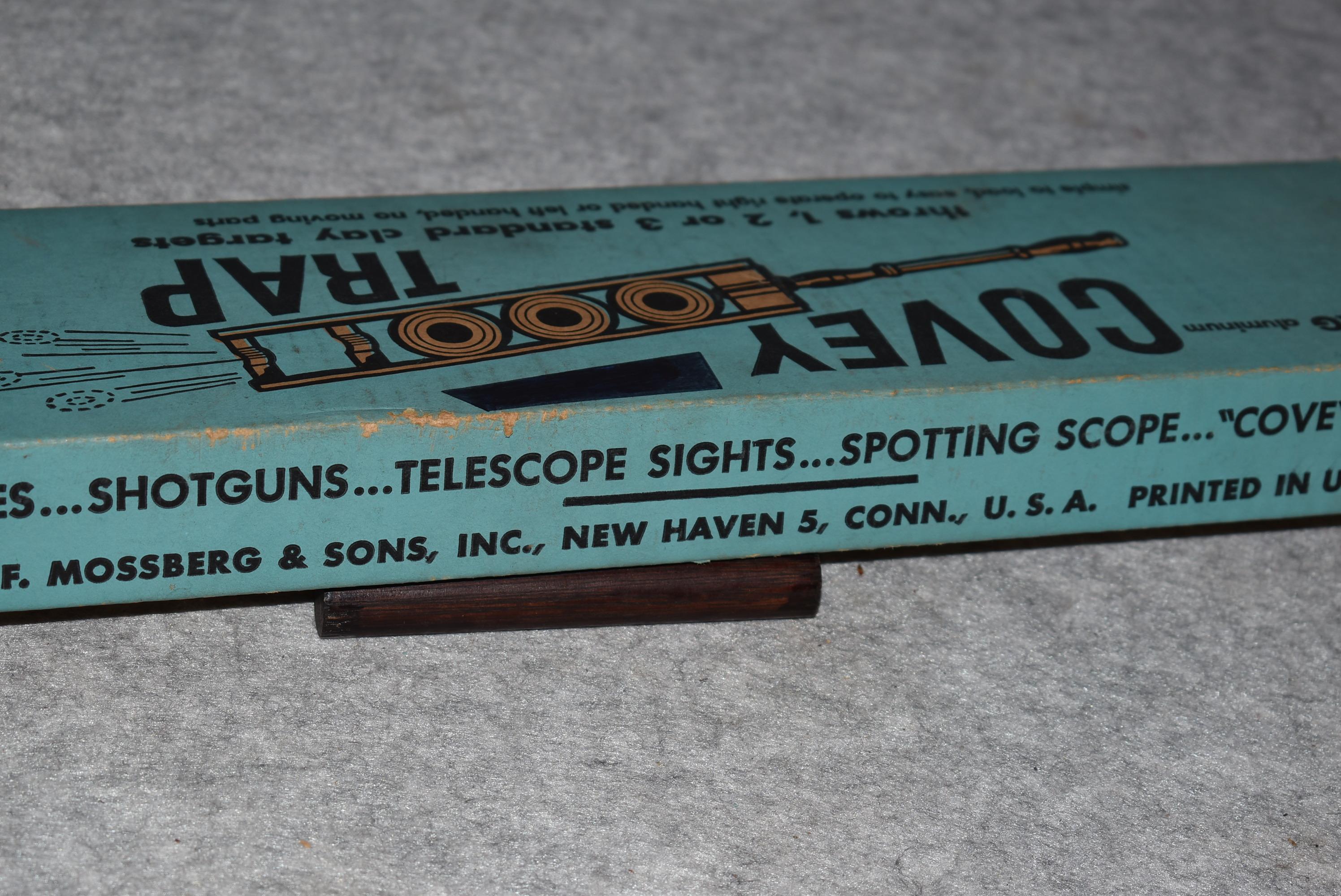 Mossberg – Aluminum Covey Trap Mod. C1 – Throws Up to 3 Standard Clay Targets – w/Original Box & Man