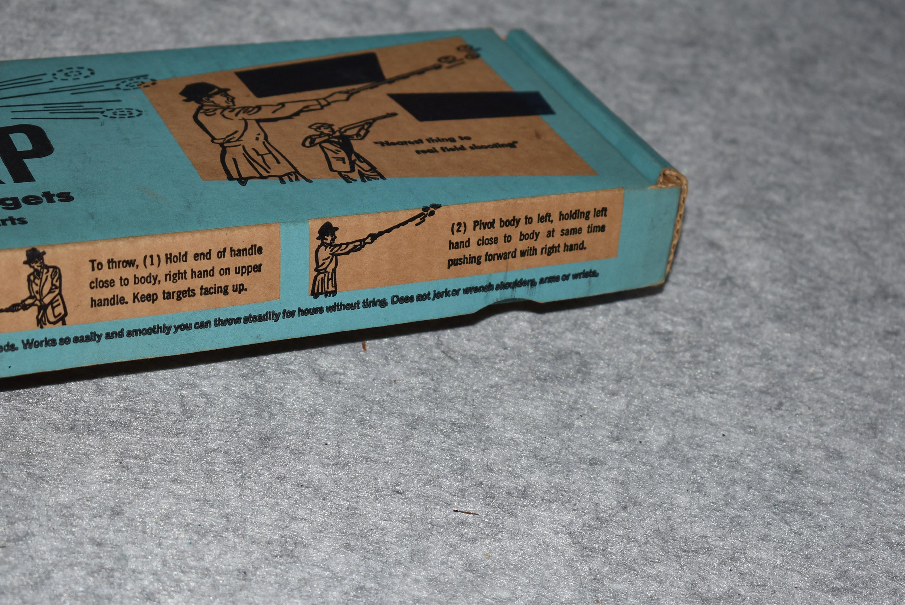 Mossberg – Aluminum Covey Trap Mod. C1 – Throws Up to 3 Standard Clay Targets – w/Original Box & Man