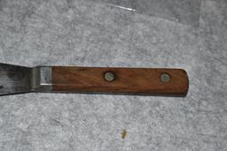 Winchester – No. 7635 11 ½” Spatula & Winchester – No. 1115 12 ¾” Slicing Knife