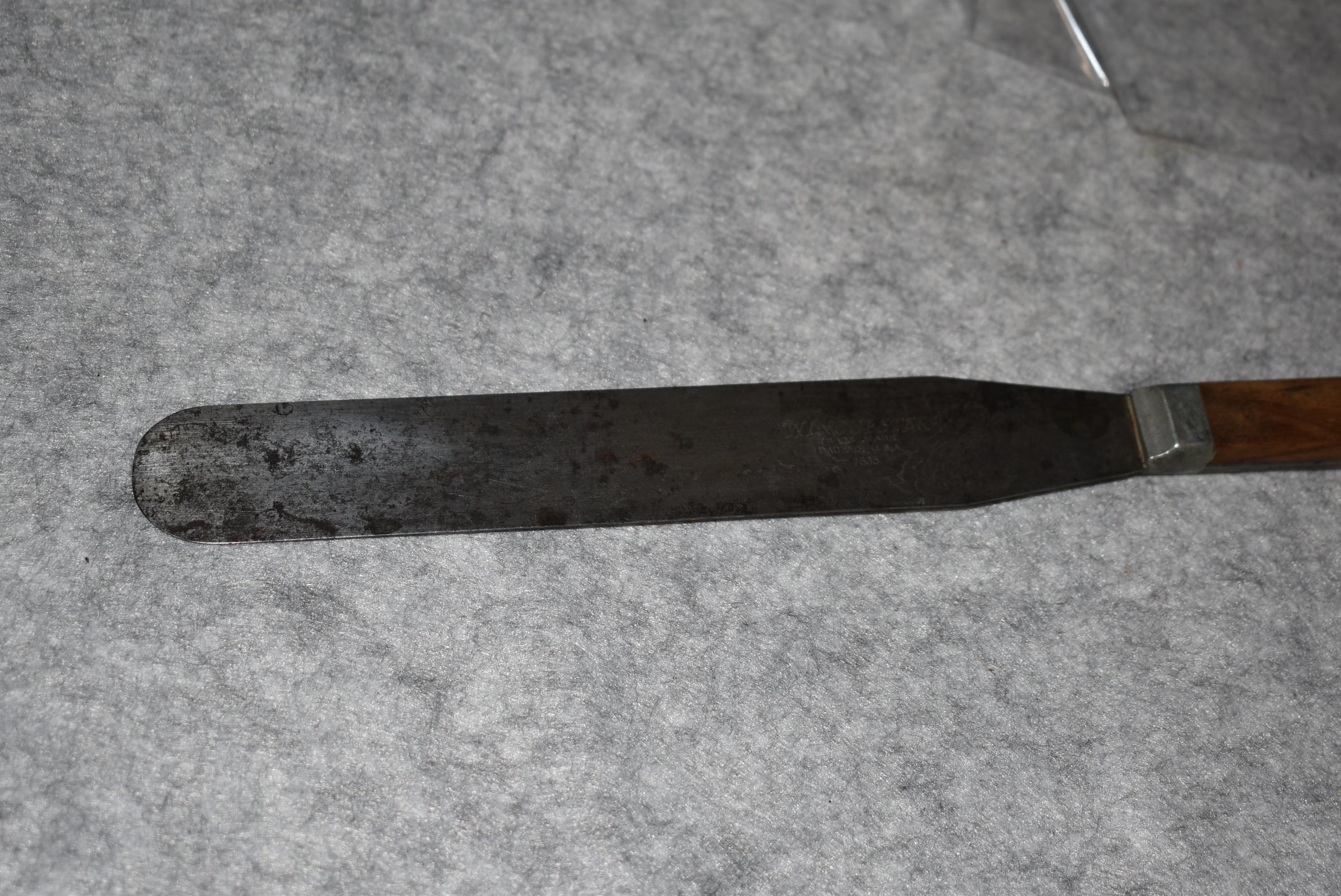 Winchester – No. 7635 11 ½” Spatula & Winchester – No. 1115 12 ¾” Slicing Knife
