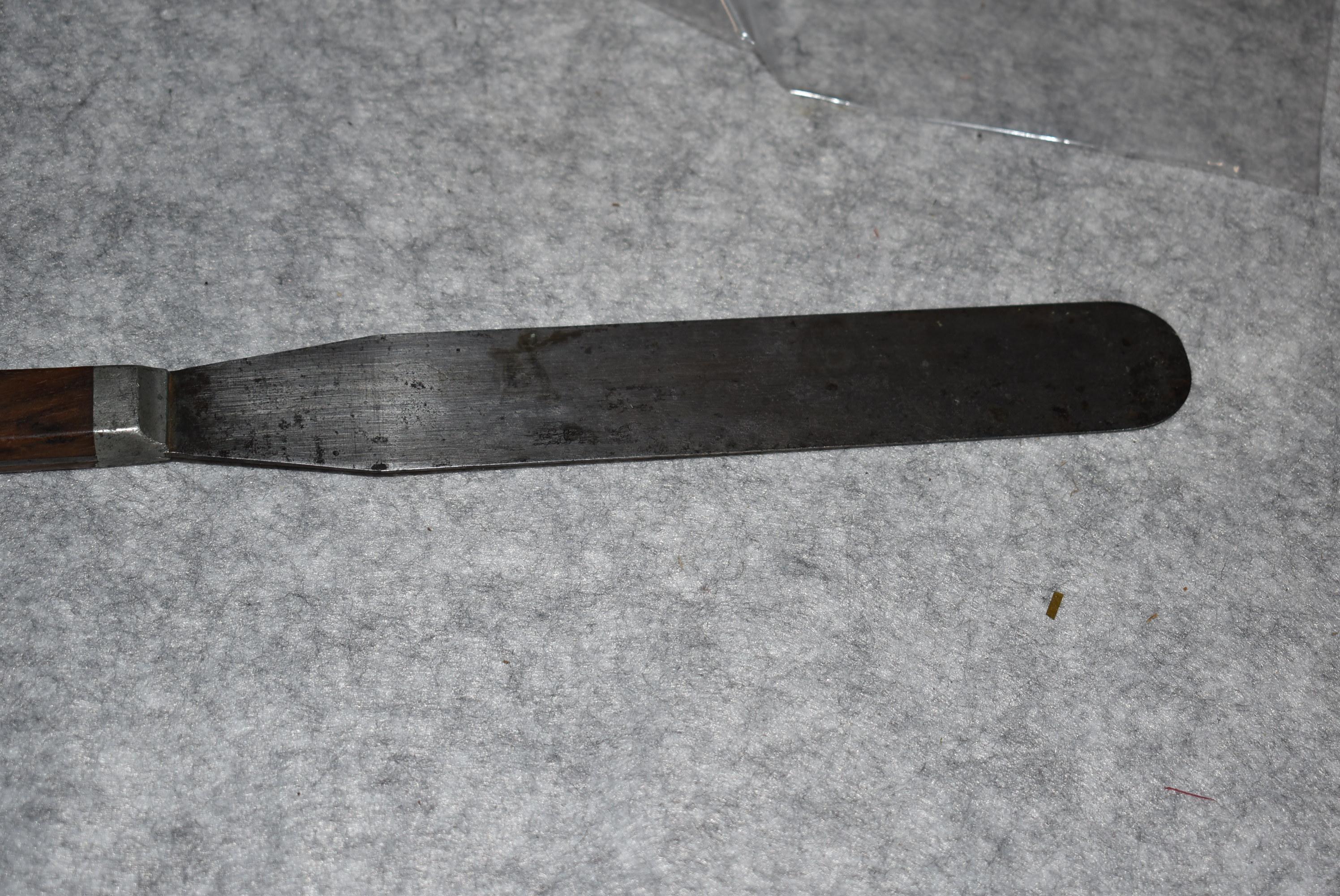 Winchester – No. 7635 11 ½” Spatula & Winchester – No. 1115 12 ¾” Slicing Knife