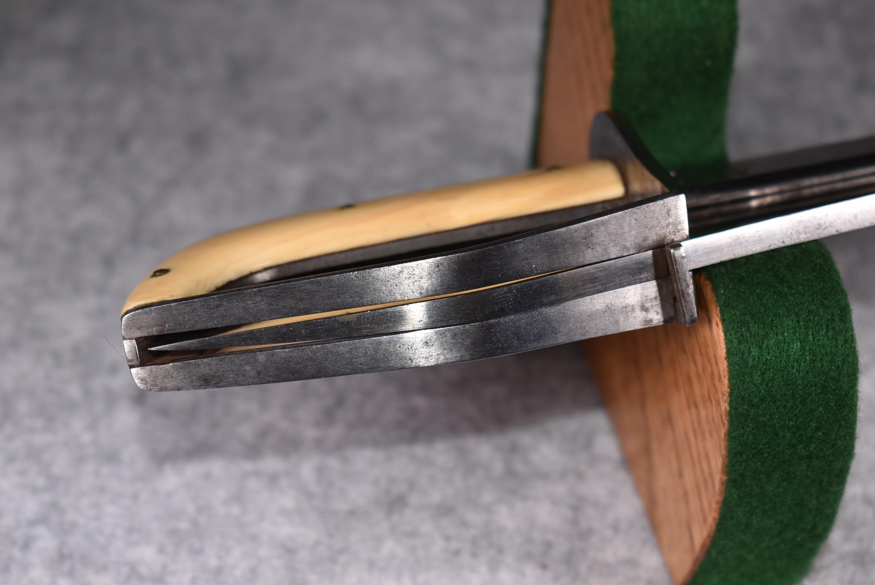 Arnould Namur – Folding Sword/Bowie Knife