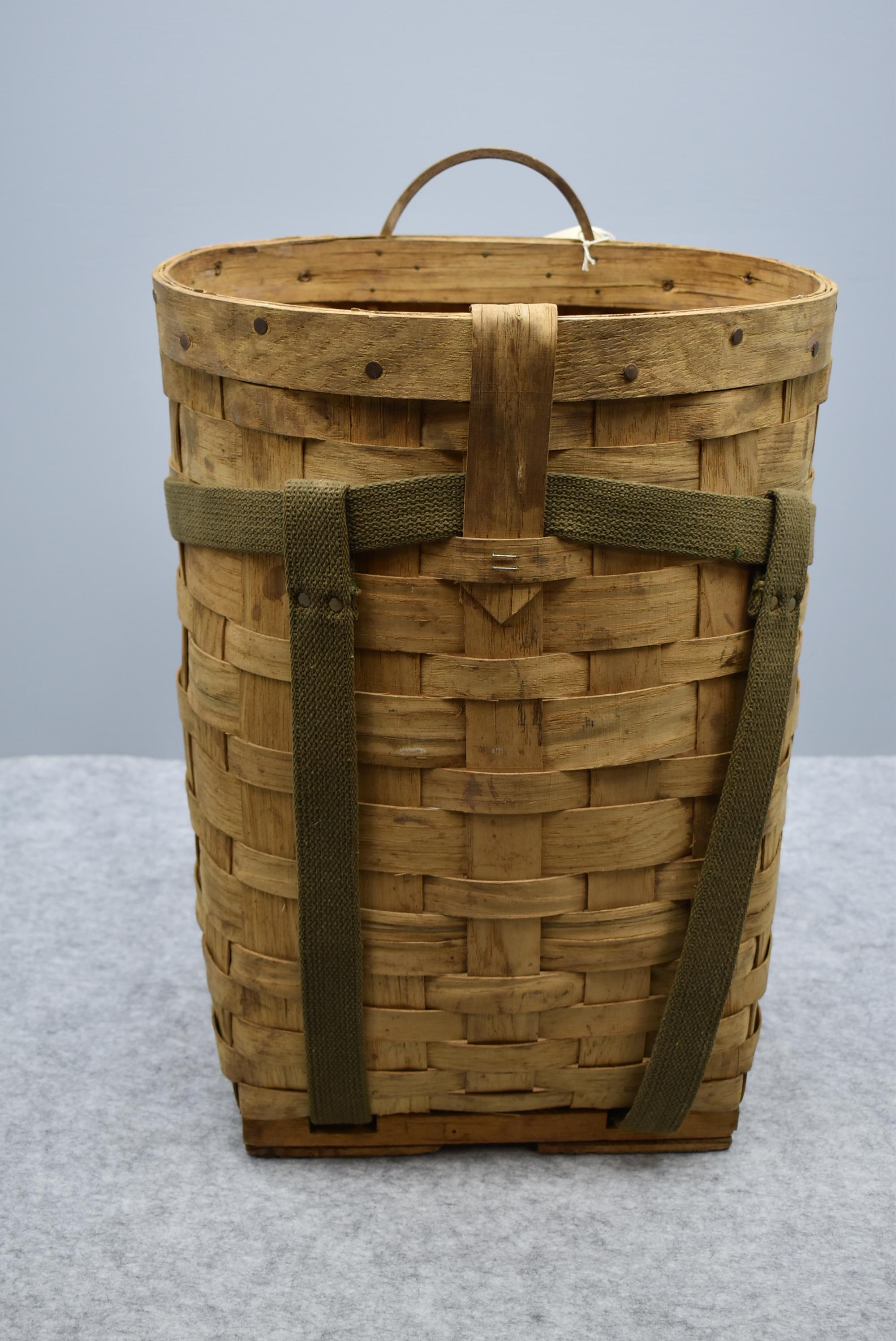 Excellent Trappers Basket w/Web Carrier Strap & Bentwood Handle