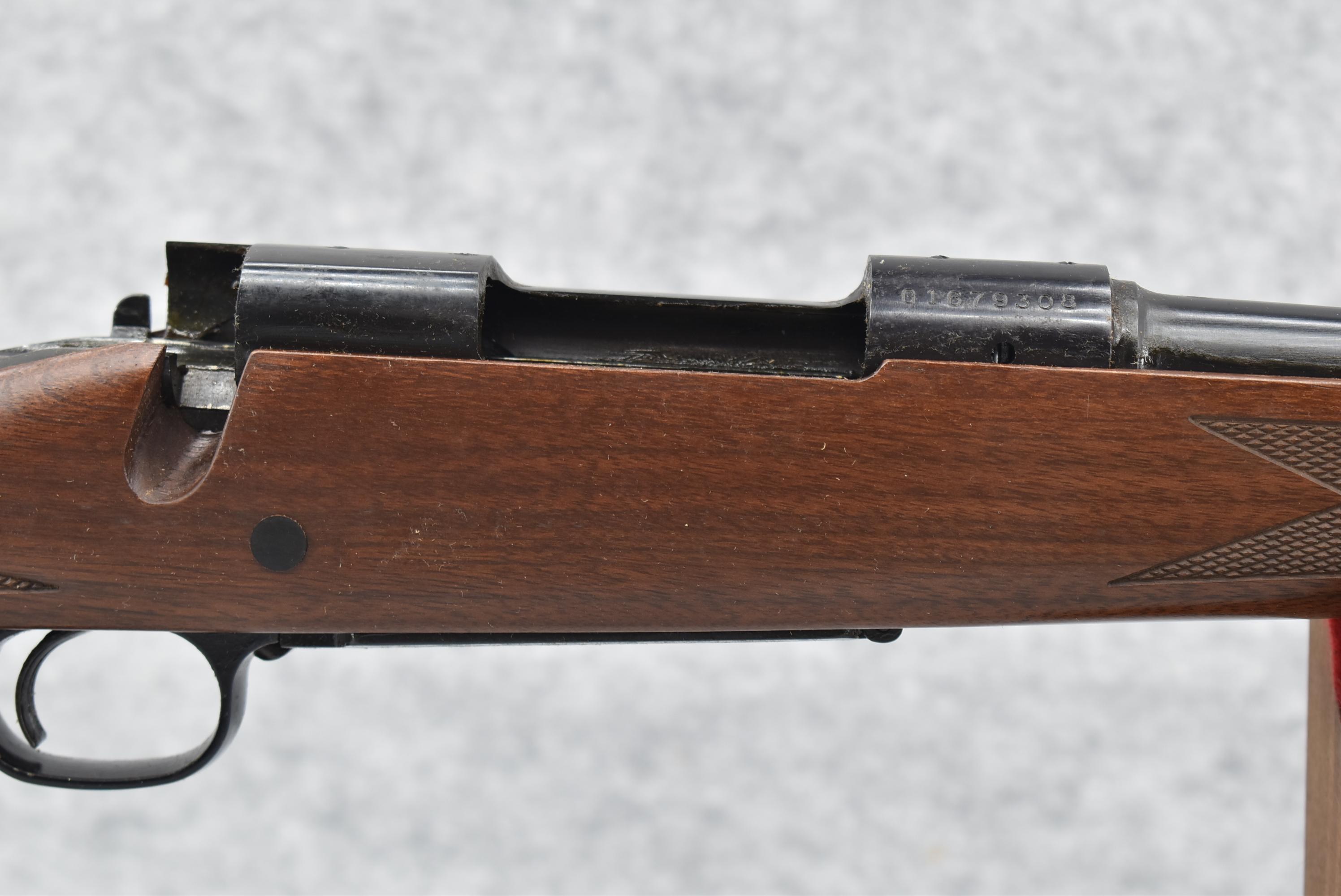 Winchester – Mod. 70 Lightweight Carbine – 22-250 Rem. Cal. Bolt Action Rifle