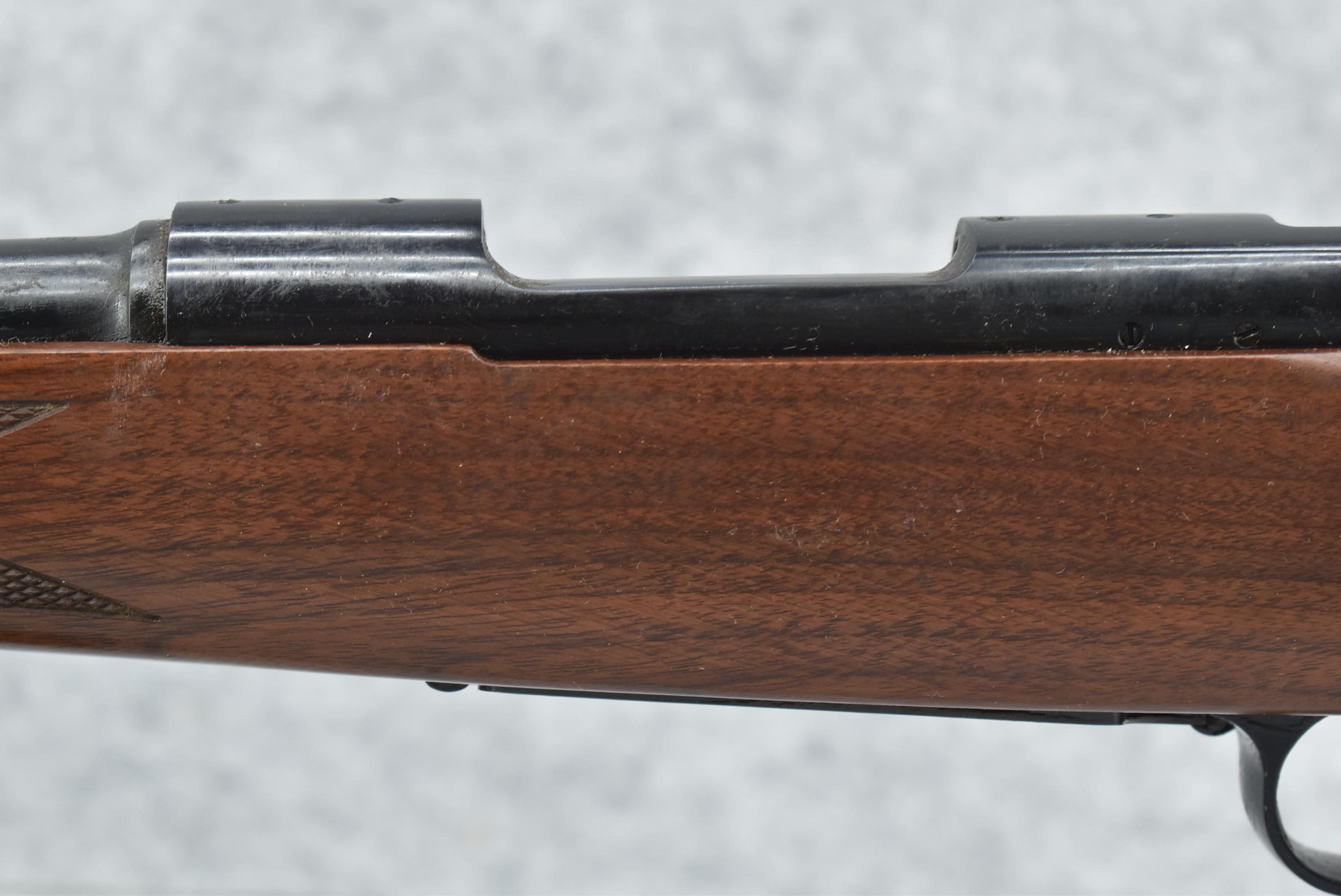 Winchester – Mod. 70 Lightweight Carbine – 22-250 Rem. Cal. Bolt Action Rifle