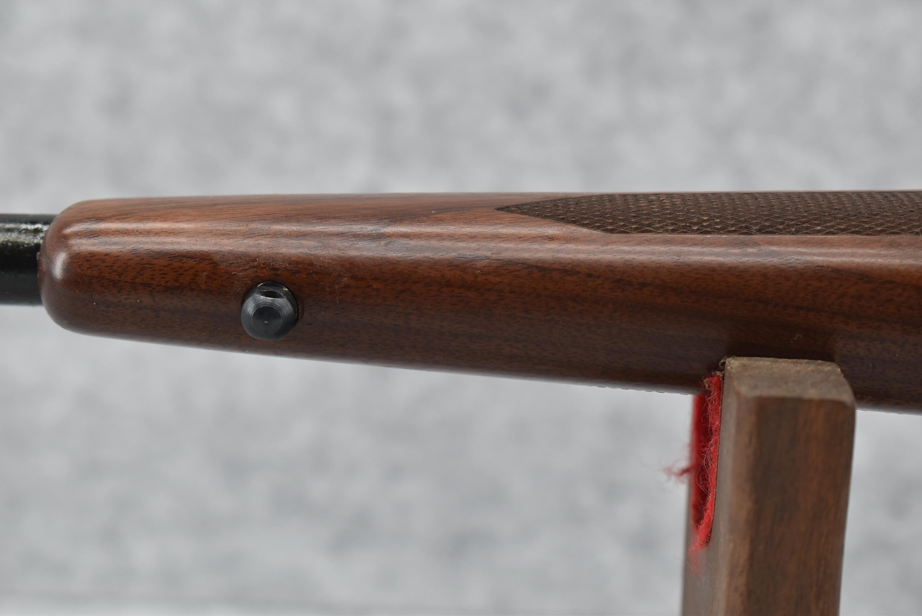 Winchester – Mod. 70 Lightweight Carbine – 22-250 Rem. Cal. Bolt Action Rifle