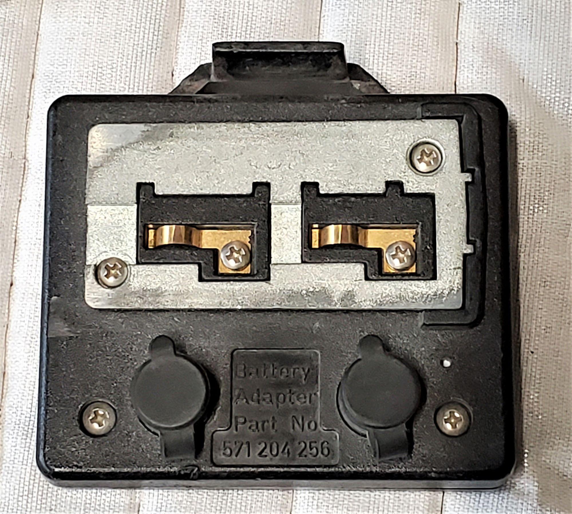 ASSORTED CABLES ADAPTORS ANTENA RECORDER SET